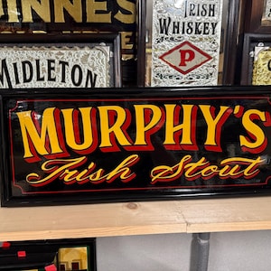 Murphy's Irish stout, met de hand beletterd houten bord voor Ierse pub/bar/mancave.