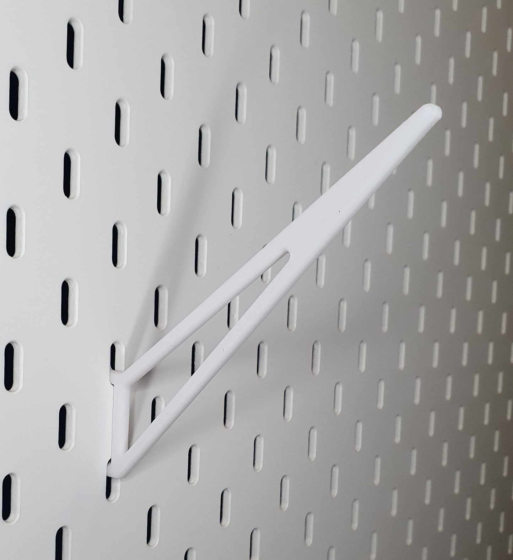 Single Large Overlocker Spools, Spool Hook for SKADIS Pegboard Thread, Yarn, Skadis/pegboard