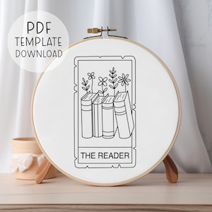 Der Leser Tarot Stickmuster Download, Stickmuster für Katzenliebhaber, introvertierte Stickerei, psychische Stickmuster süße Katze Dekor