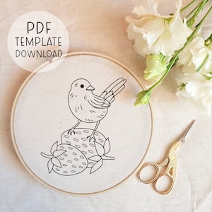 Strawberries And Bird Embroidery Pattern PDF, Easy Bird Embroidery Pattern, Strawberry Embroidery Beginners Template, Gift For Bird Lover