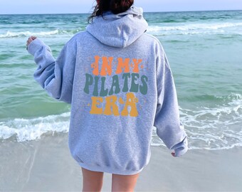 Sudadera con capucha para chica de pilates, ropa para hacer ejercicio con pilates, sudadera con capucha estampada bonita, In My Pilates Era, regalo para instructor de pilates, camiseta de pilates