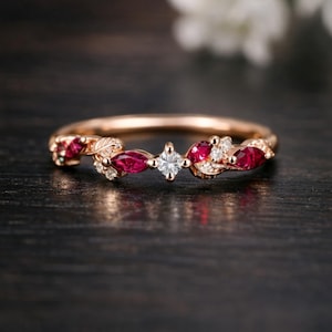 14k Solid Gold Rubin Hochzeit Band dicker Bandring für Frauen Pave Ruby stapelbar Ring zierliche Echtgold Ringe handgemachte Schmuck Geschenk für Frau