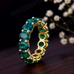 Oval Green Emerald Full Eternity Band 14K Solid Yellow Gold Stacking Band Promise Ring May Birthstone Wedding Band Bridal Anniversary Band