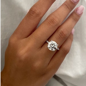 Anillo de compromiso de moissanita de corte redondo de 3 CT, anillo de boda de pavé único, anillo de solitario de 4 puntas, anillo vintage, anillo de halo invisible