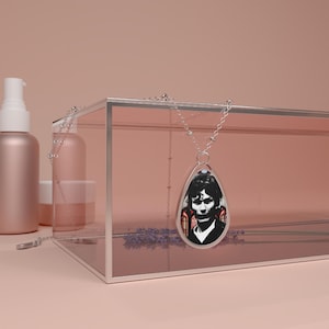 Richard Ramirez Night Stalker Oval Necklace | True Crime Jewellery Accessories | True Crime