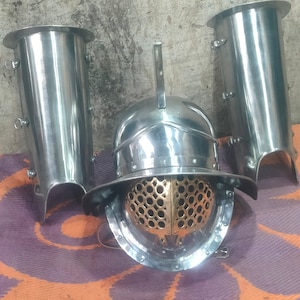 Hełm Gladiatora Murmillo z nagolennikami | Stal miękka 2 mm, gotowy do walki