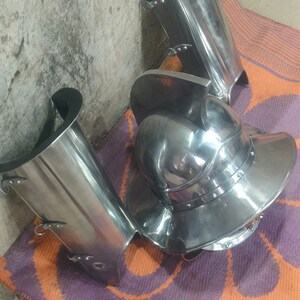 Reenactment-grade Roman gladiator helmet for SCA