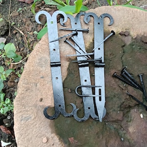Medieval Viking Hand-Forged Hinges & Hasp Set – Rustic Iron Hardware for Chests, Doors, and Reenactment Props