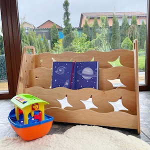 Kids Montessori Bookshelf: Star Pattern Eco-Friendly Plywood Nursery Shelf