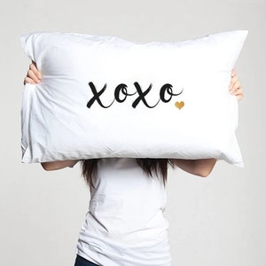 XOXO Knuffels en Kusjes kussen cadeau Liefde kussensloop Lange afstand relatie Vriend Vriendschap Vriend ik mis je LDR Ontbrekend Zoenen decor