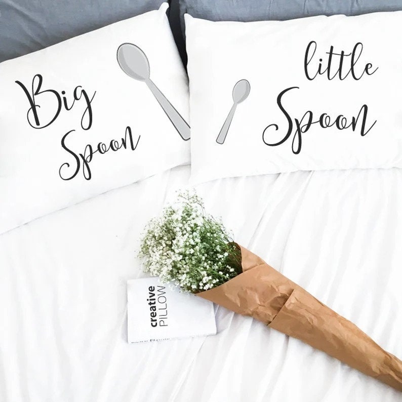 The top spooning pillow