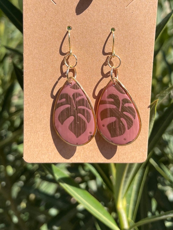 Boucles D'Oreilles Longues Femme - Motif Feuilles Corail/Or - Neuf Avec étiquettes