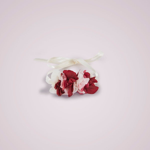 Bracelet fleurs d’hortensia stabilisées, ruban en satin, Esmeralda