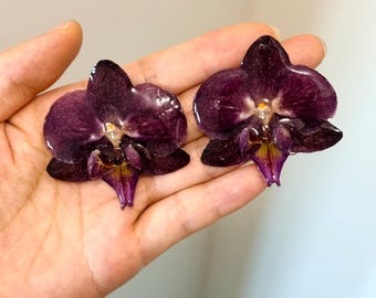 Deep Purple Real Orchid Resin Pendant, Preserved Butterfly Flower Necklace, Dried Floral Jewelry, Botanical Charm, Nature Inspired Gift