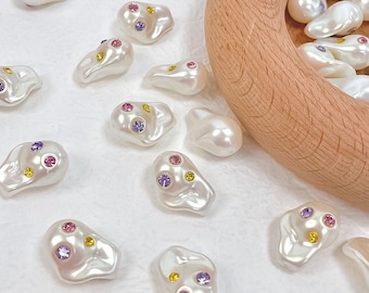 Ciondolo per collana con perla barocca, diamante simile colorato colorato CZ con perla incastonata, perla acrilica, rosa, viola, giallo