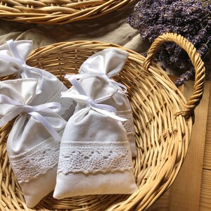 Lavendelsäckchen aus Baumwolle Duftsäckchen für den Kleiderschrank 2er Set Lavendelsäckchen Mottenschutz Weiße Spitze Landhausstil Bild 9