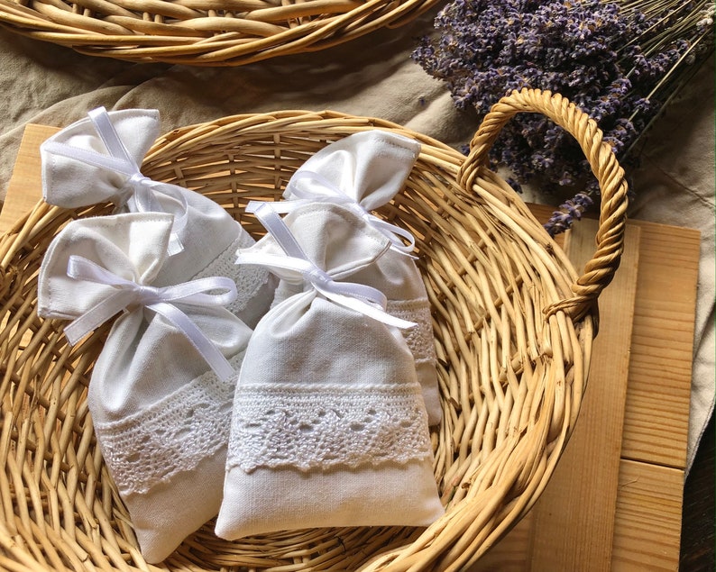 Lavendelsäckchen aus Baumwolle Duftsäckchen für den Kleiderschrank 2er Set Lavendelsäckchen Mottenschutz Weiße Spitze Landhausstil Bild 9