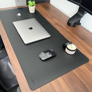 Environmentally friendly desk pad | waterproof | customizable | desk mat for office & home office | tech accessories | vegan | desk pad | desk