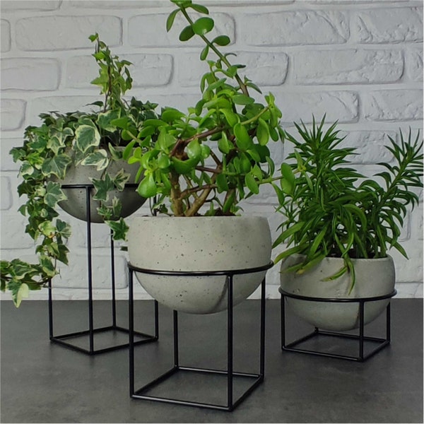 Concrete Planter on Stand - Loft Concrete Planter: Modern Accent for Your Interior