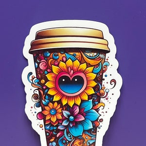 Belle tasse de voyage à café. Sticker, aimant ou sticker pour voiture