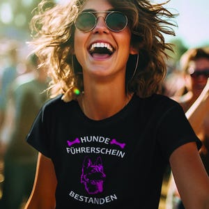 Cadeau voor hondenliefhebbers: Comfortabel hondenvergunning T-shirt voor mannen en vrouwen - perfect voor het uitlaten van de Duitse herder