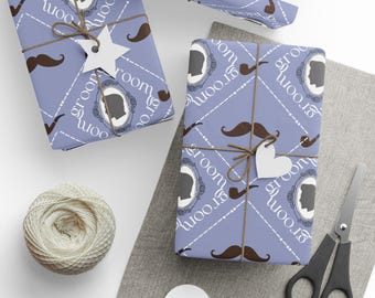 Papel de regalo de boda para novio, código Morse, bigotes, pipas, azul y marrón, con silueta de hombre y caligrafía.