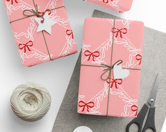 Papel de regalo con la piedra natal de octubre, lazos de ópalo rosa con código Morse