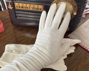 Vintage Ladies White Van Raalte Gloves size 7 Long Elbow length
