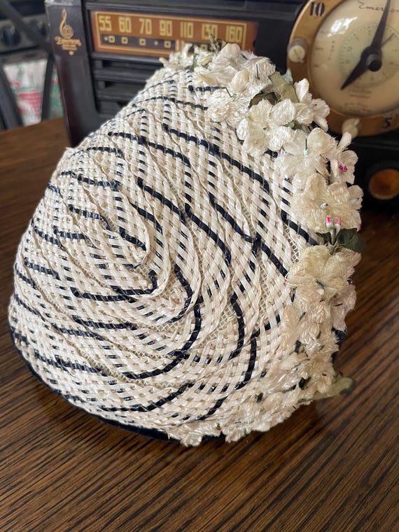 Vintage 1950s Ladies Straw Half Hat Fascinator - image 1