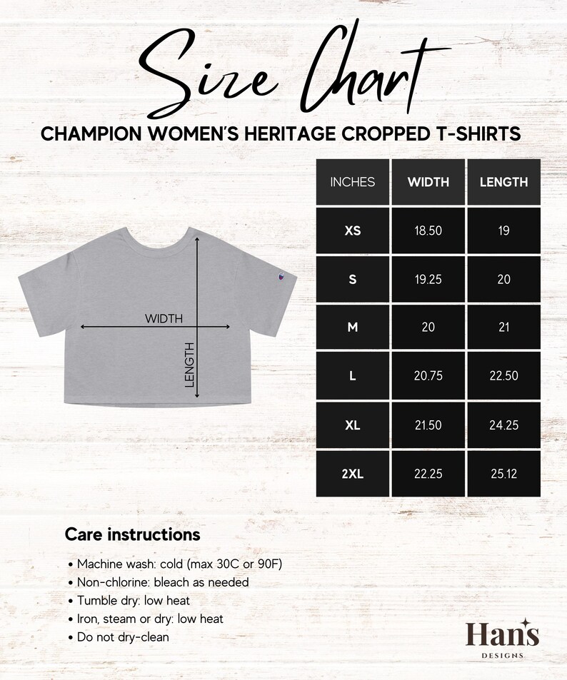 K&ouml;nnte beinhalten: Gr&ouml;&szlig;entabelle f&uuml;r Champion Women's Heritage Cropped T-Shirts. Die Tabelle zeigt die Ma&szlig;e in Zoll f&uuml;r Breite und L&auml;nge, von XS bis 2XL. Pflegehinweise sind ebenfalls aufgef&uuml;hrt, einschlie&szlig;lich Maschinenw&auml;sche kalt und Trockner.