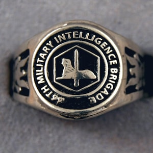 Anello con insegna della 66a Brigata di Intelligence Militare, anello di servizio MI, sigillo militare, anello Power Forward