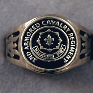 2nd Armored Cavalry Regiment insignia ring Toujours Pret , Always Ready signet unit rings US Army