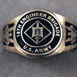 18th Engineer Brigade insignia ring Essayons et Edifions US Army Combat Engineers unit rings