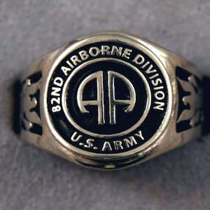 82nd Airborne Division insignia ring Airborne All American Division ring US Army