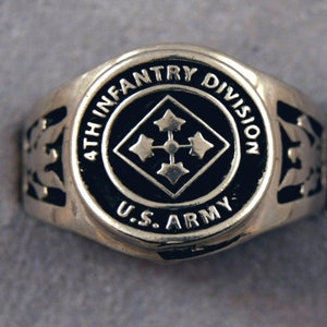 4th Infantry Division insignia ring Infantry 4th ID ring  Iron Horse Division rings US Army
