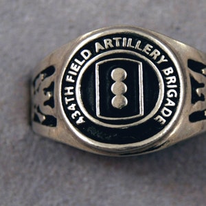 434th Field Artillery Brigade insignia ring US Army ring military signet