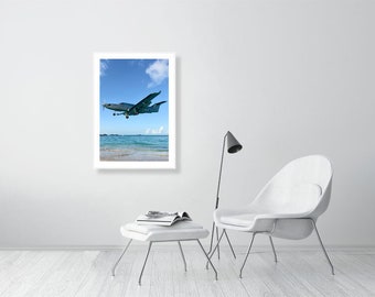 Plane Landing St. Barth, fotografía enmarcada de lujo con montura, color