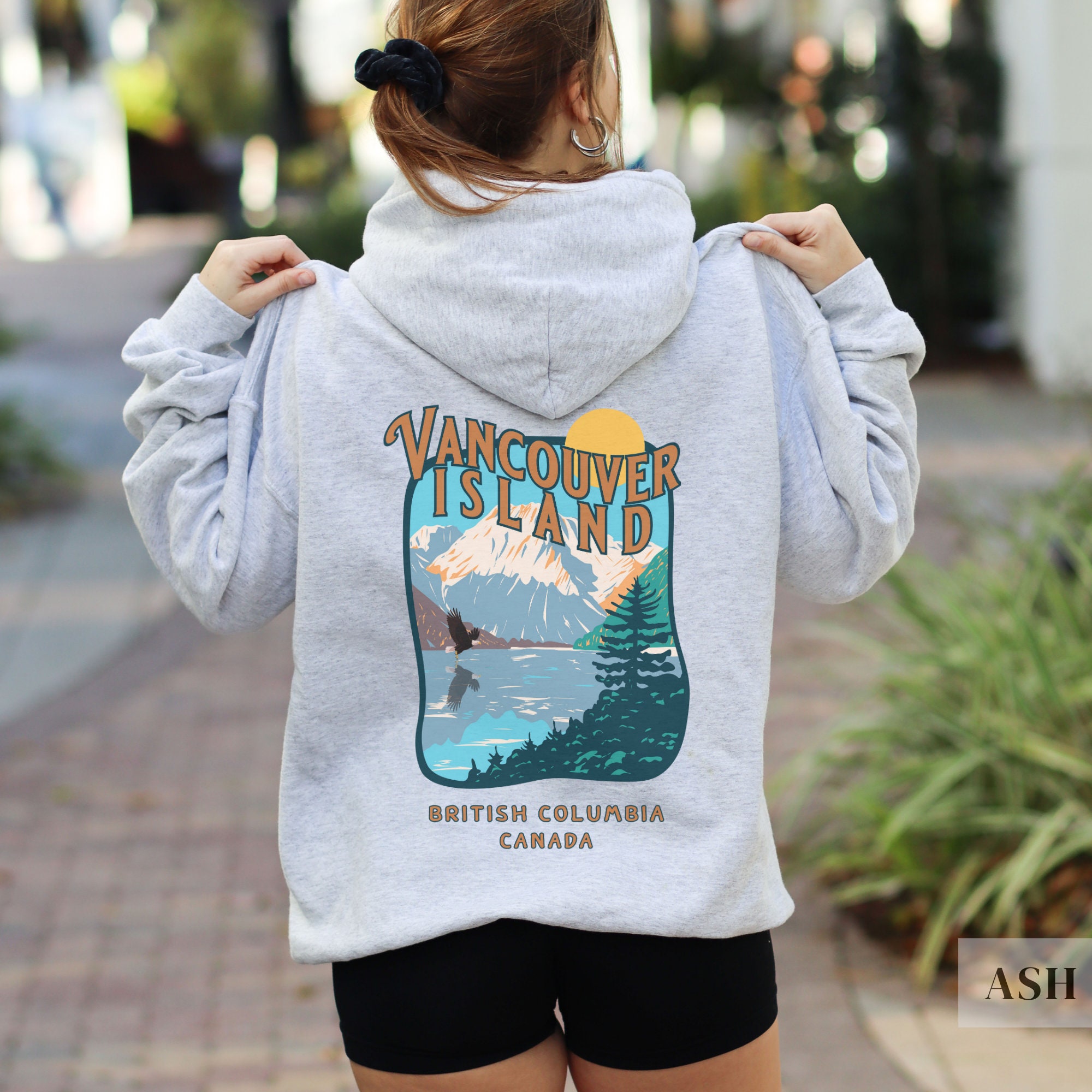 Vintage 90s Vancouver Island Hoodie | Retro Y2K Oceancore