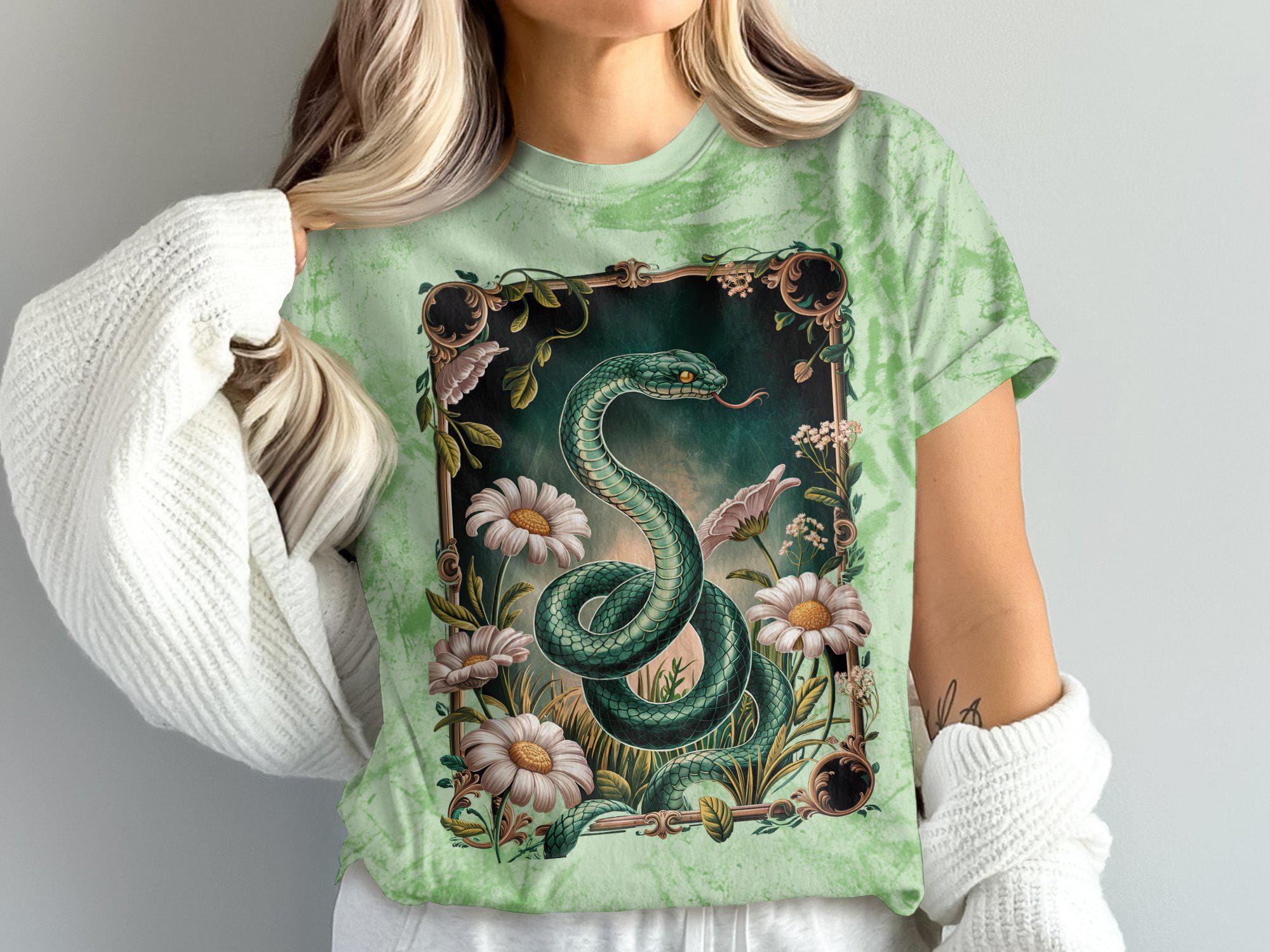 Camiseta con diseño de serpiente, camiseta con gráfico artístico