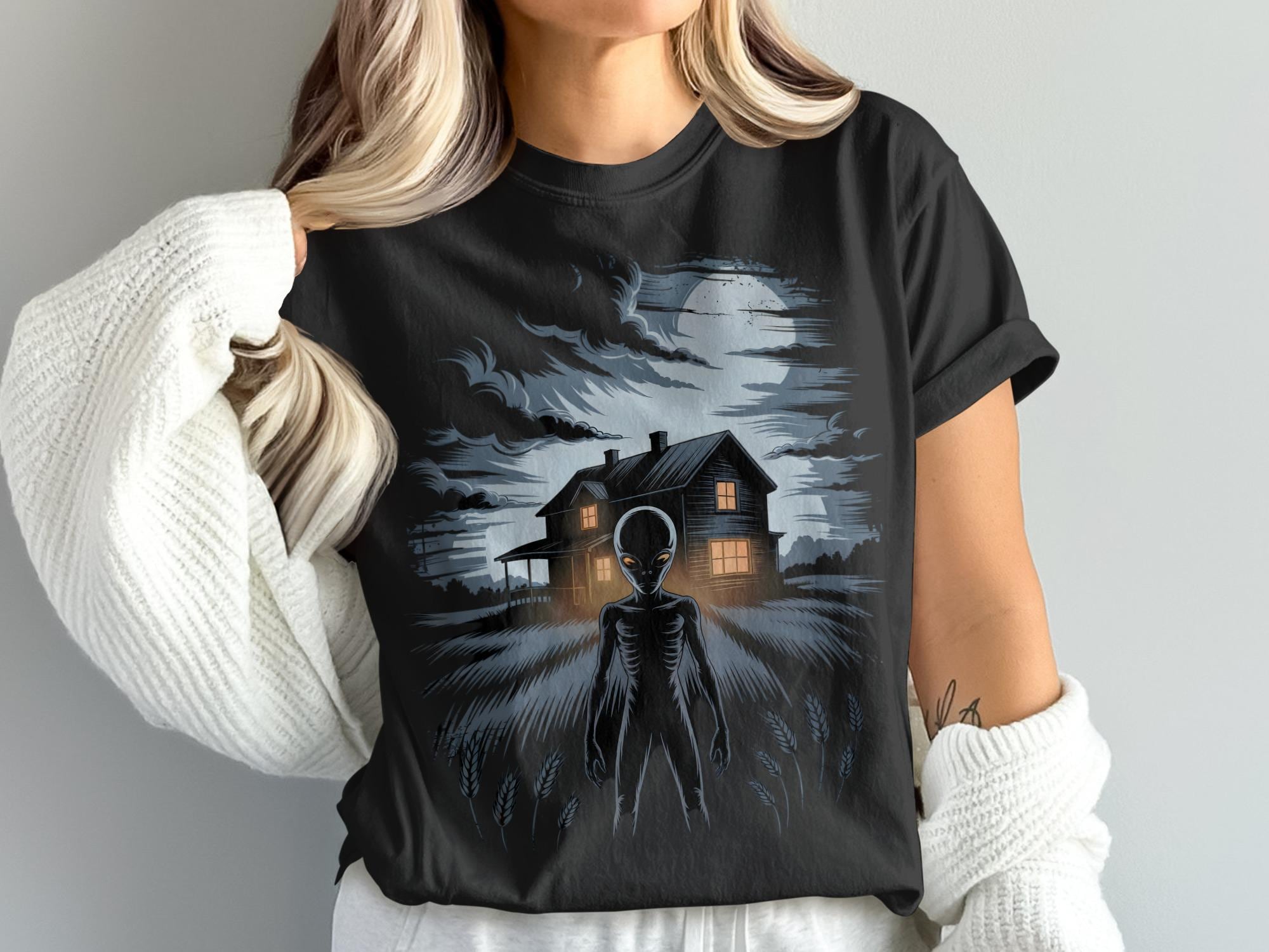 Alien Abduction T-shirt, UFO Design Tee, Extraterrestrial Graphic Shirt ...