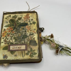 Handgemachtes botanisches Journal - ein Stück Kunst, in dem man auch schreiben kann! Ideales Geschenk