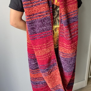 Chenille Doctor Who scarf season 18 (Tom Baker)