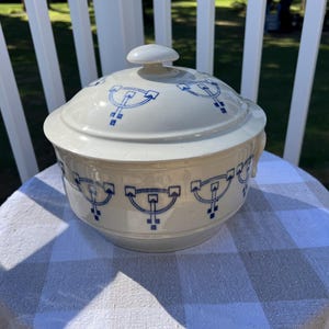 Saint Uze Pottery - Etsy