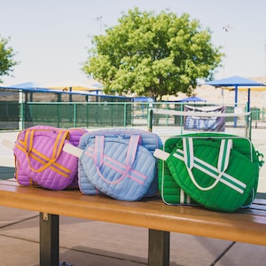 Sac de pickleball Piper • Sac de pickleball rayé • Porte-pagaie • Sac de sport avec poche latérale pour femme • Cadeau pour les amateurs de pickleball • Sac de paddle