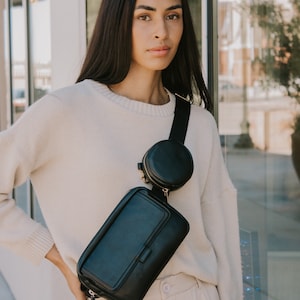 Sac à bandoulière Charlie • Sac mortuaire en cuir végétalien • Sac à bandoulière • Sac à la mode • Sac esthétique • Sac mortuaire minimaliste • Sac cadeau pour elle
