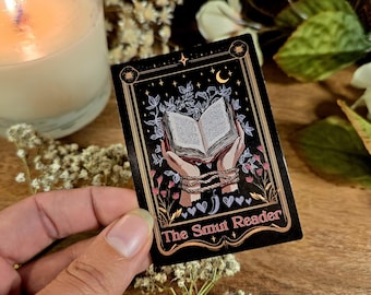 Smut Reader Tarot Card: Booktok Romantasy Vinyl Sticker