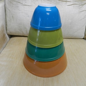 Vintage PYREX SET OF 4 Primary Colors Nesting Mixing Bowls 401,402,403,404