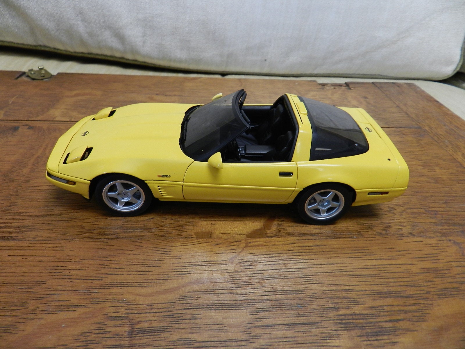 フランクリンミント スケール 1/24 1993 Corvette ZR-1 Franklin Mint Precision Model 1993 Corvette ZR-1 Coupe 1:24