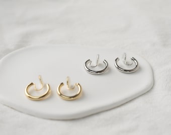 Clip-On-Creolen aus Silber/Gold, kleine Creolen, keine Piercing-Ohrringe, schmerzfreies Design für nicht durchbohrte Ohren, klassische Ohrringe