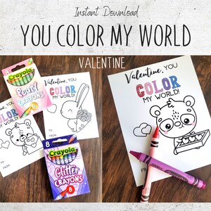 以下が含まれることがあります： 「You Color My World!」のテキストが入ったバレンタインデーの塗り絵カードは、クマとウサギのデザインです。Crayolaのパールとグリッターのクレヨンが含まれています。カードは色を塗る準備ができています。